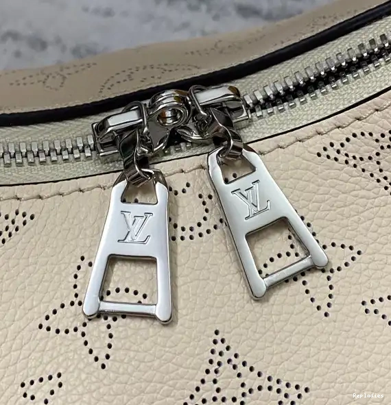 Cheap VUITTON LOUIS WHY KNOT PM 0627